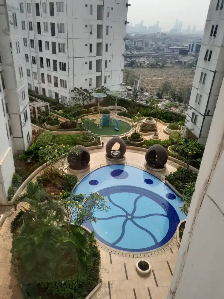 Stock invest jual 2bedroom kosongan atas mall Bassura city Shm
