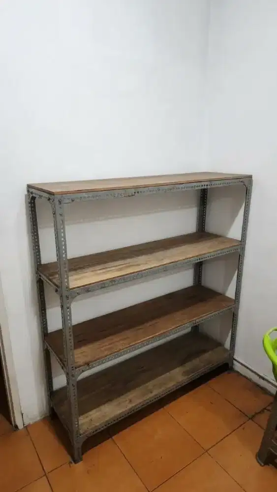 Rak Siku Besi 4 Susun Ambalan Kayu