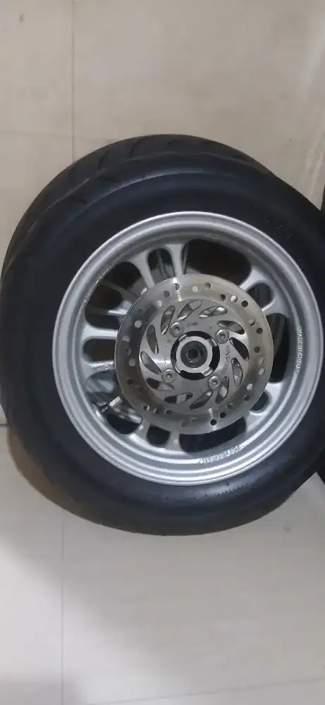 Pelk scoopy ring 12 satu set sama ban kondisi 80% baru