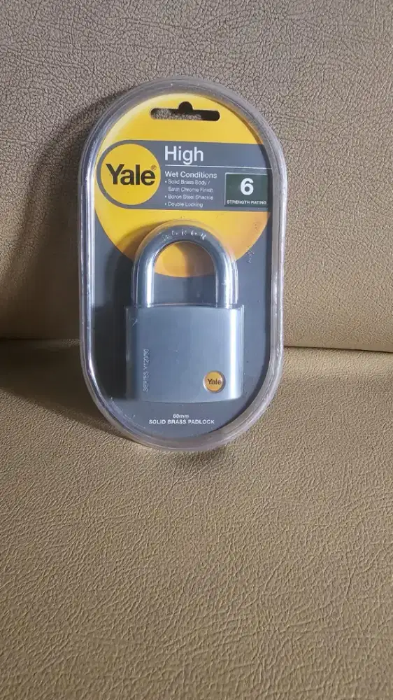 Gembok Yale masih baru gres