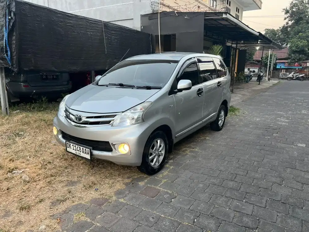 Avanza g 2012 matic