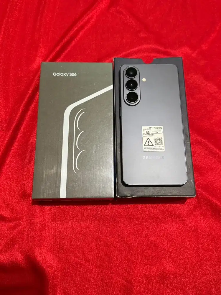 Samsung S26 Basic 12/512 like new