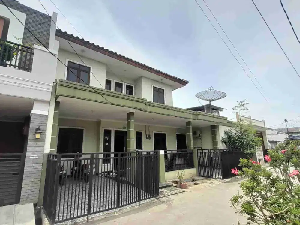 Rumah 2 Lantai Semi furnished bebas banjir harga murah dibawah Pasar Lingkungan Nyaman dan Aman di Bji Mekarsari bekasi Jaya Bekasi Timur