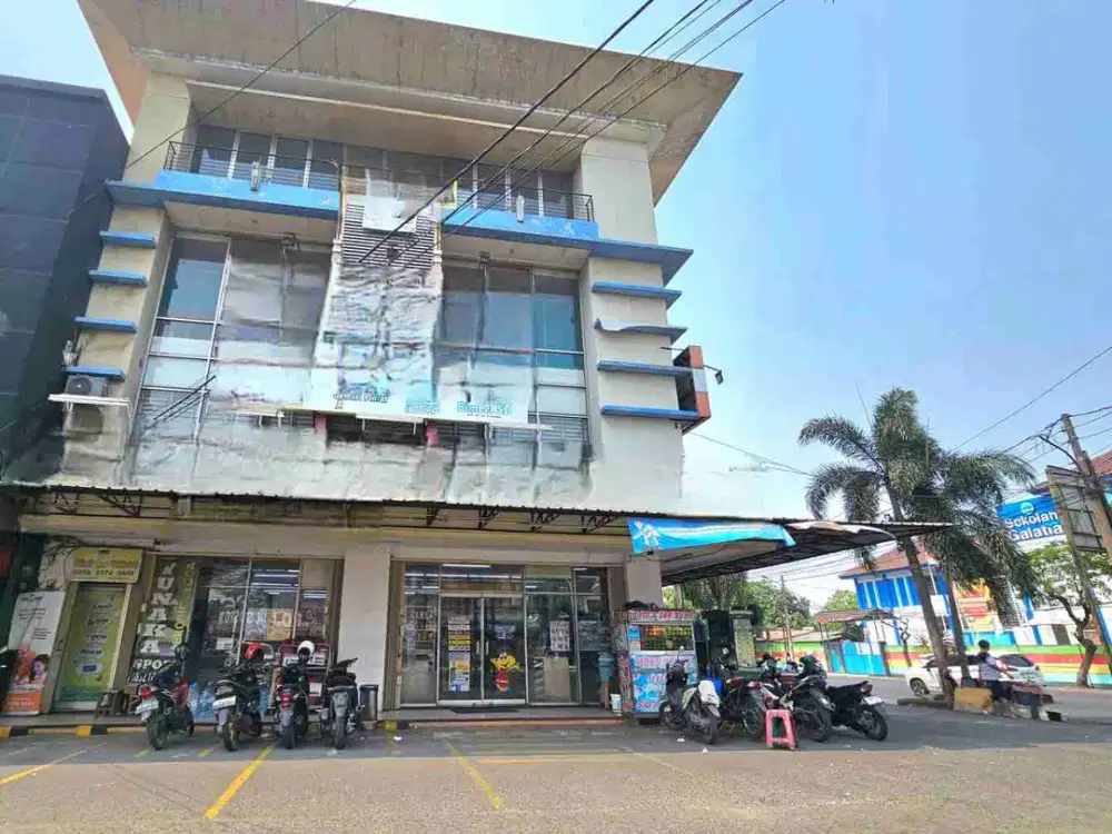 Ruko 4 Lantai Strategis dan ramai Cocok Untuk Usaha Minimarket di boulevard hijau kota Harapan Indah pejuang Medan Satria bekasi
