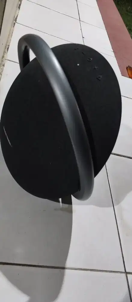Herman Kardon Onyx Studio 7