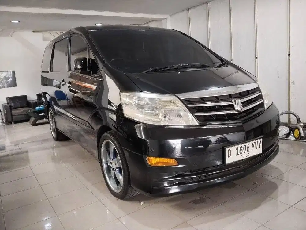 Toyota Alphard 2.4 at 2005