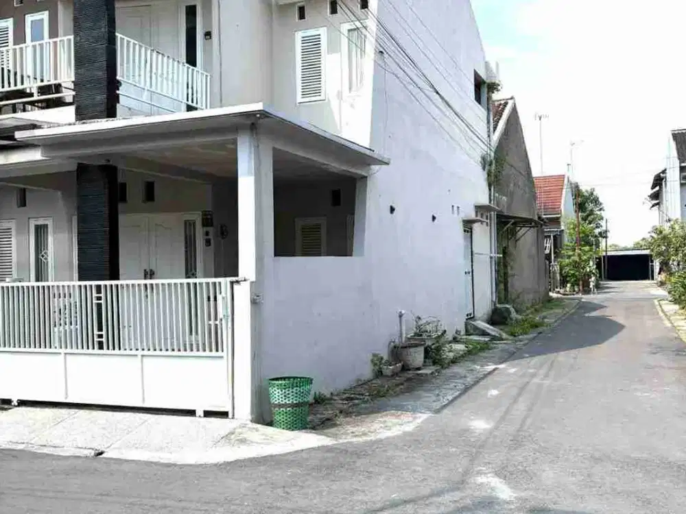 rumah 2 lantai Plumbungan Sragen