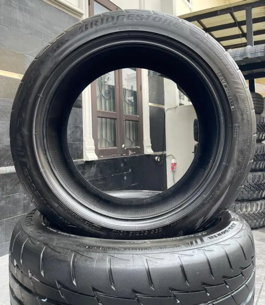 Bridgestone Potenza RE003 235/50/18 Innova Reborn Zenix Kijang Alphard