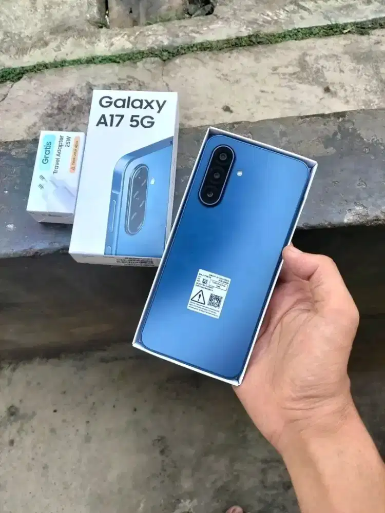 Samsung A17 5G (8+8/256)