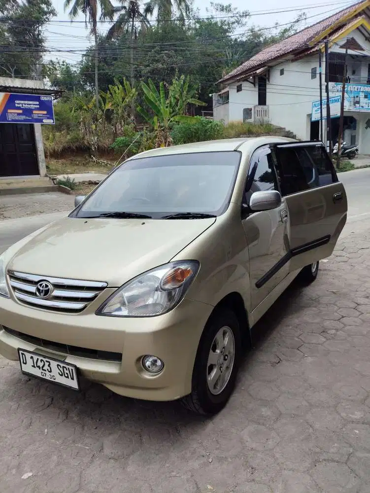 Toyota Avanza 2005 Bensin