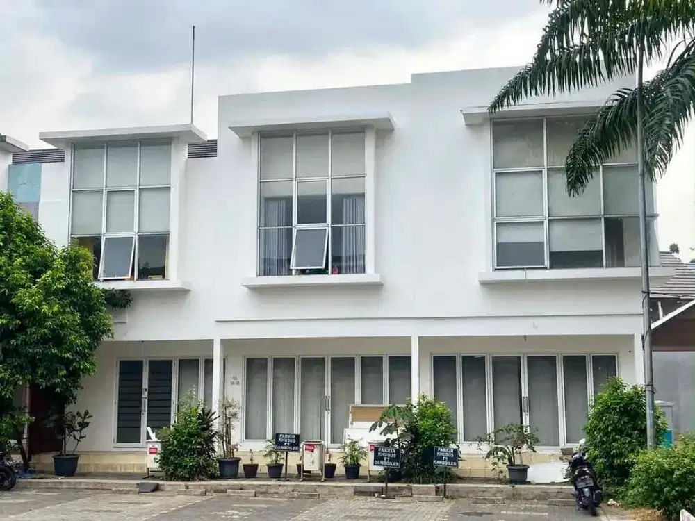 Ruko atau Kantor Gandeng tiga shm Bekas Kantor Lokasi Strategis dan Ramai di citra grand cibubur