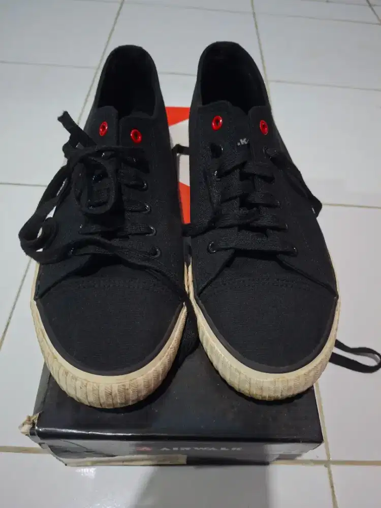 Sepatu Airwalk Size 42
