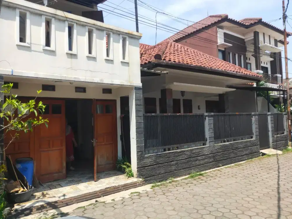 DIJUAL CEPAT RUMAH TERAWAT SIAP HUNI DI KOMPLEK LOGAM BUAHBATU MARGACINTA KOTA BANDUNG