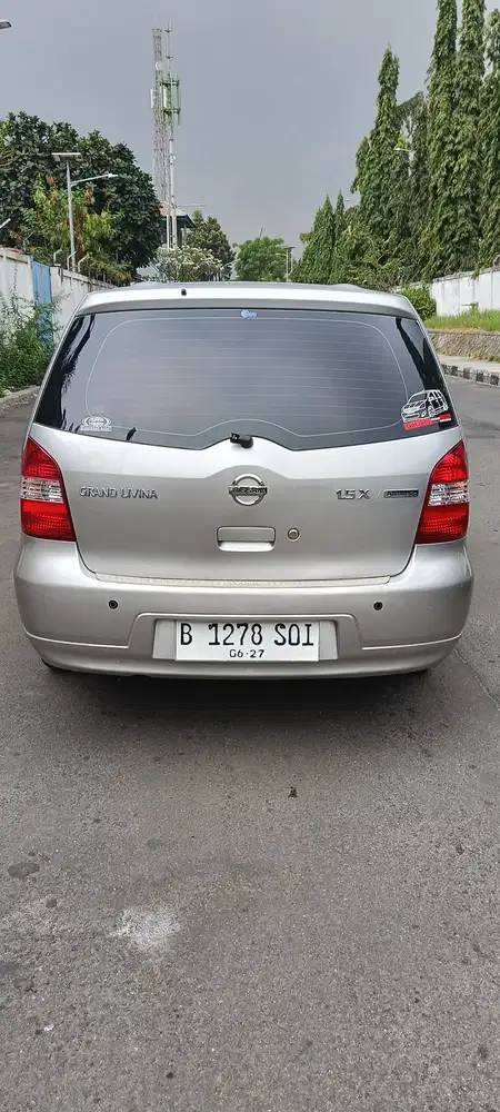 Grand Livina XV 2011 ajib