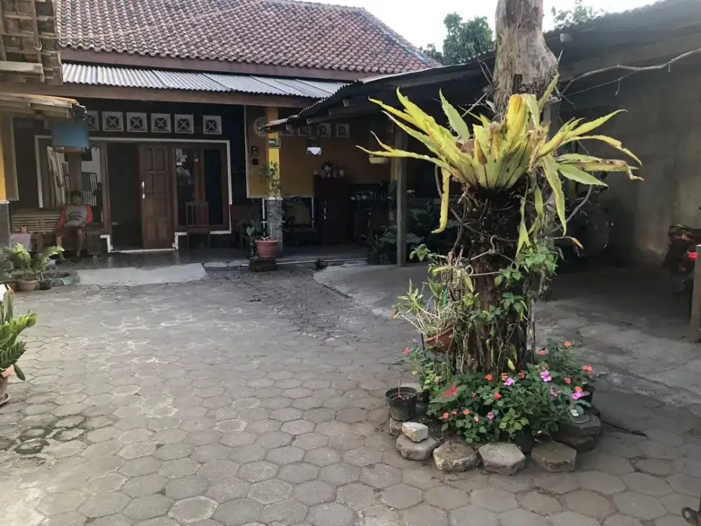 Rumah Kost Aktif 8KT di Jogja Utara Dekat Kampus UII
