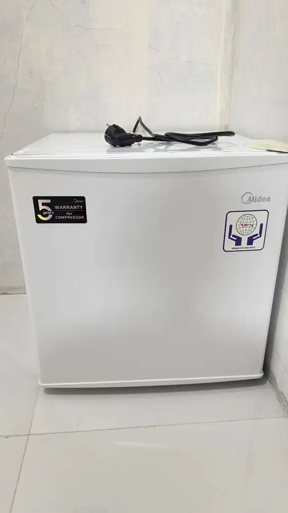 Kulkas Mini / Kulkas Bar / Kulkas Mini Midea