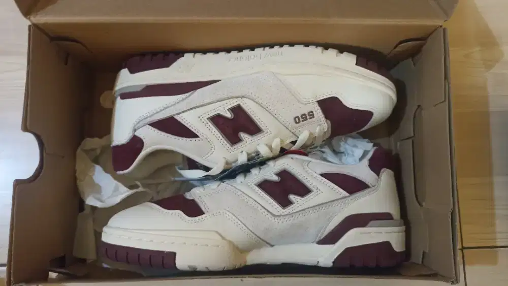 New Balance 550 Sea salt/burgundy