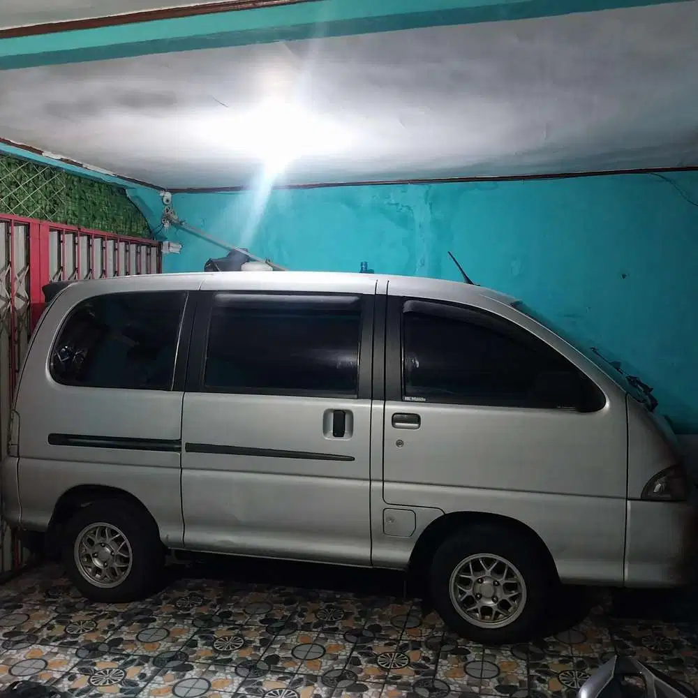 Daihatsu Espass 2000 Bensin