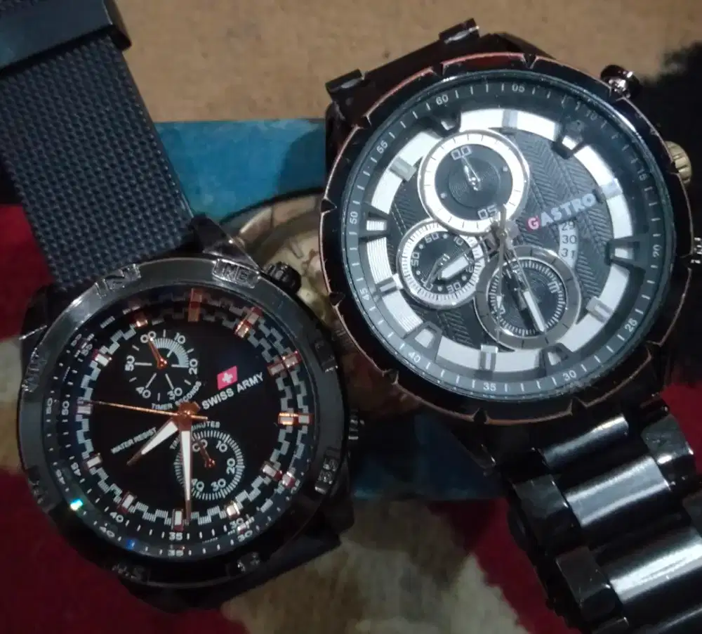 Sepaket jam tangan pria