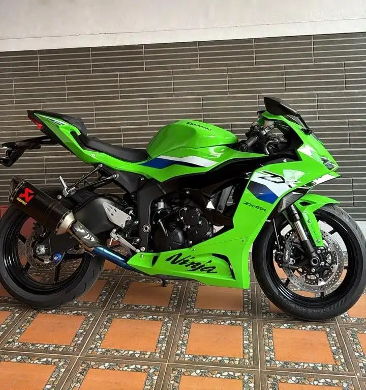 Zx6r 2026 super like new!