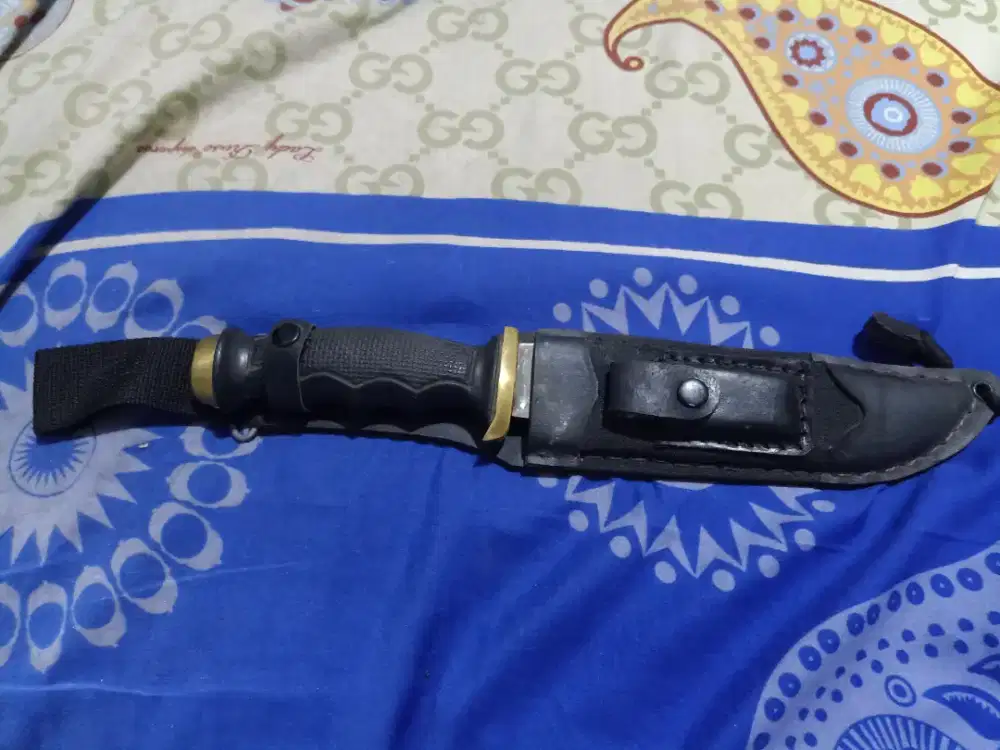 Pisau serba guna untuk Hobby Hiking