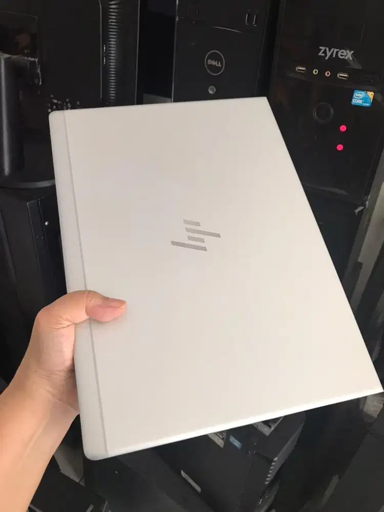 Laptop Hp 830 Core i3 Gen 8/Kencang
