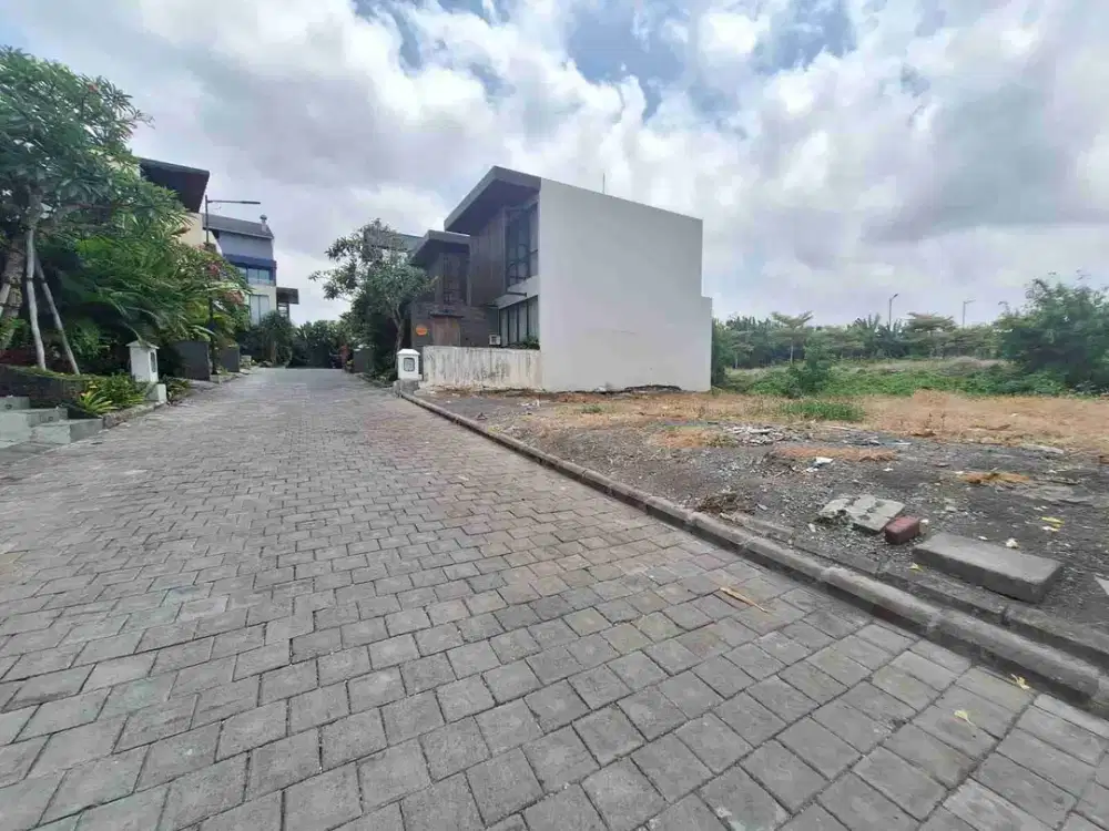 Tanah Jual 240 m² di Teratai Grand Village Canggu Bali