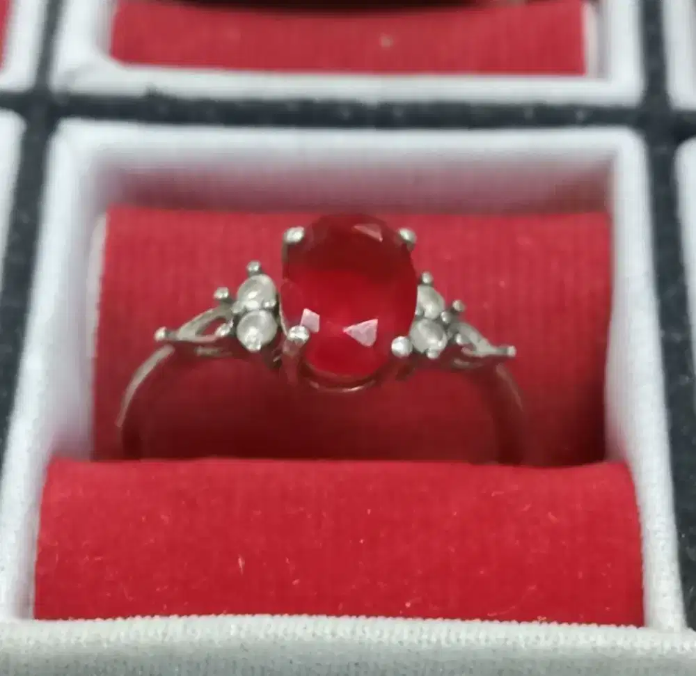 Cincin perak permata Rubby Afrika