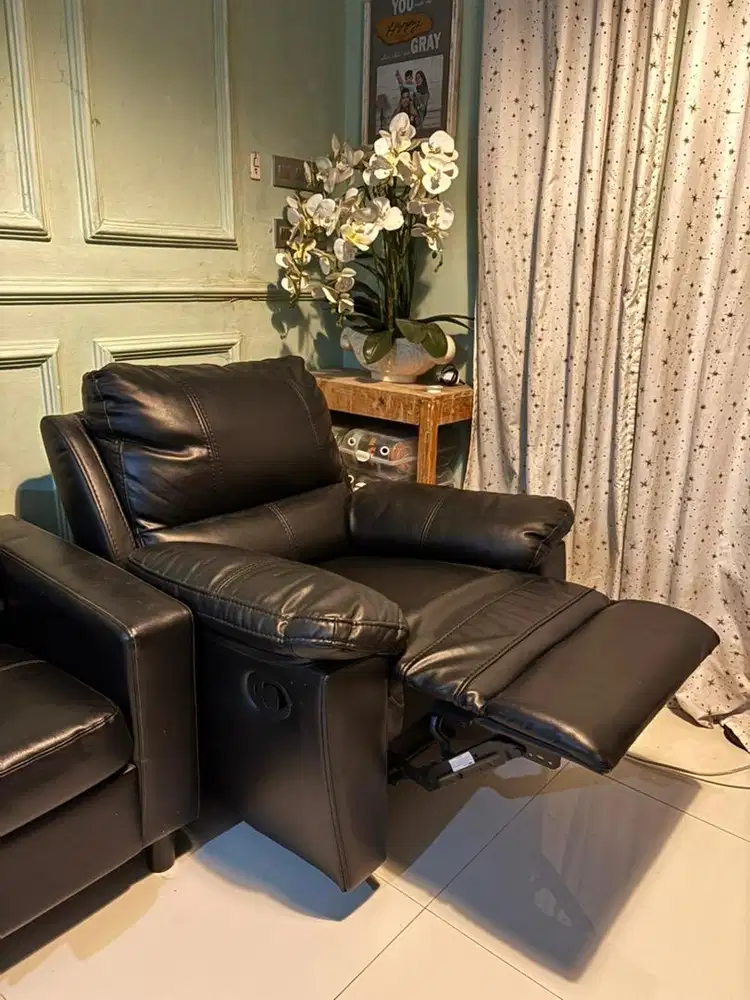 Sofa single informa cheers recliner kulit