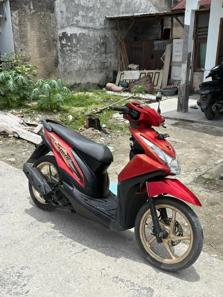 DIJUAL HONDA BEAT FI TAHUN 2013