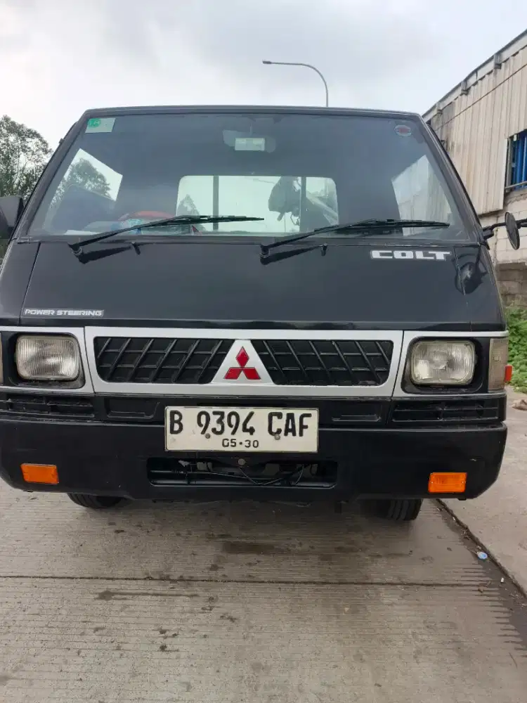 Mitsubishi pickup L300 tahun 2015