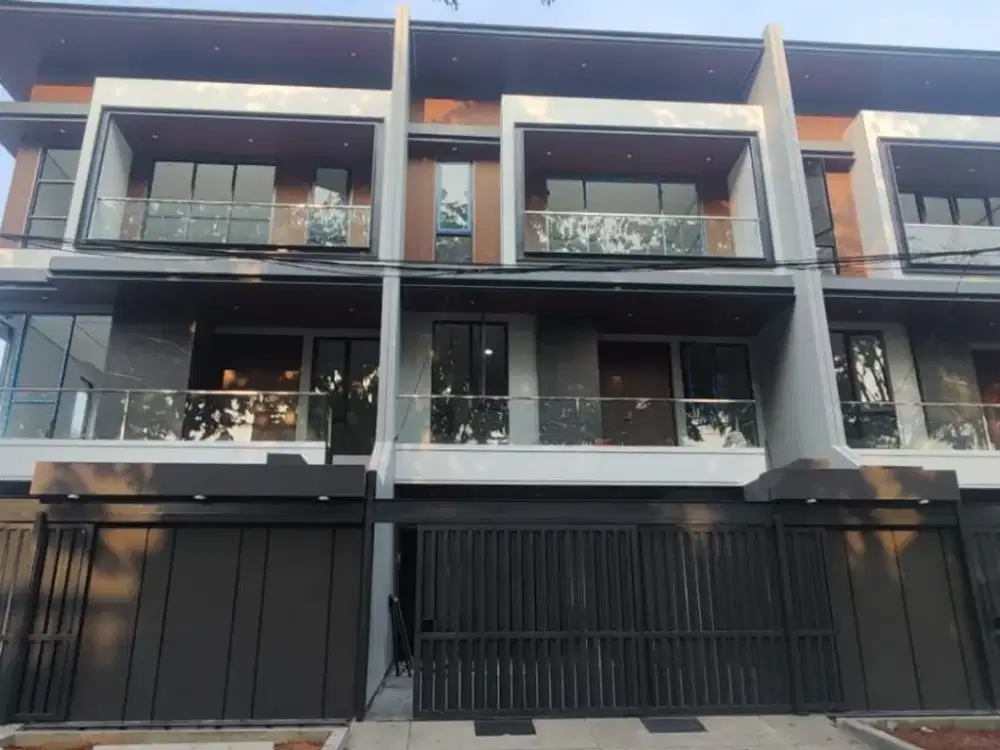 Rumah Brand New Sunter Danau Indah Asri Uku 8X18 Jl Lebar Strategis 3 Lantai Mewah Siap Huni