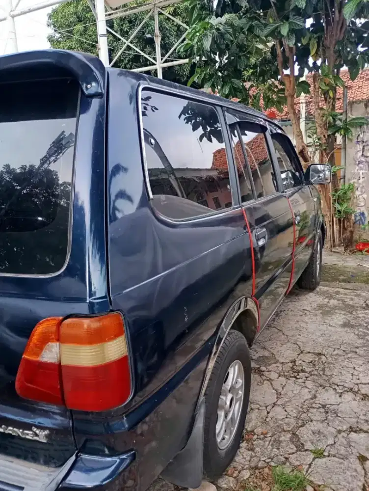 Di jual BU Kijang Kapsul LSX 2003 bensin