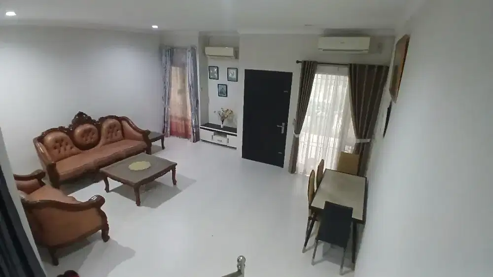 Disewakan Rumah di Sumerset West Citra Grand City