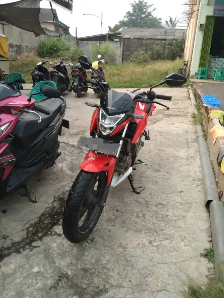 DI JUAL MOTOR PAKAIAN SENDIRI
