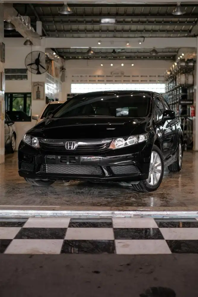 Honda Civic KM 12rb seperti baru