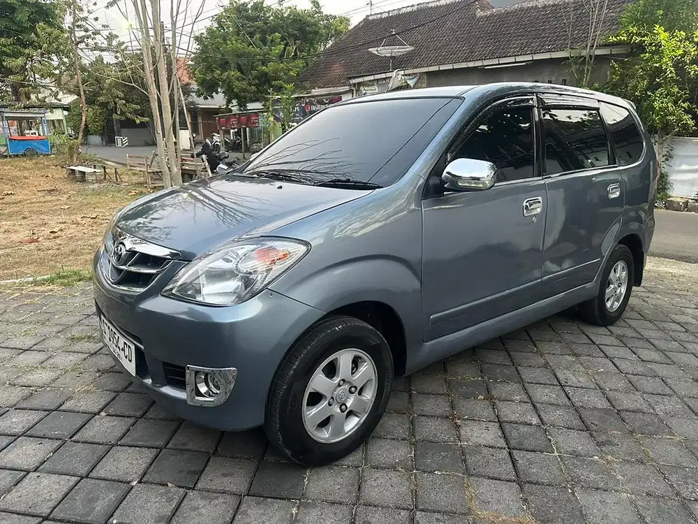 TOYOTA AVANSA G TAHUN 2010