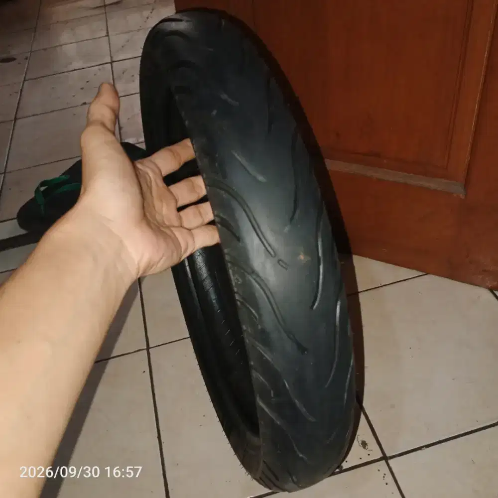 Di jual ban luar copotan Michelin ukuran 90 80 17