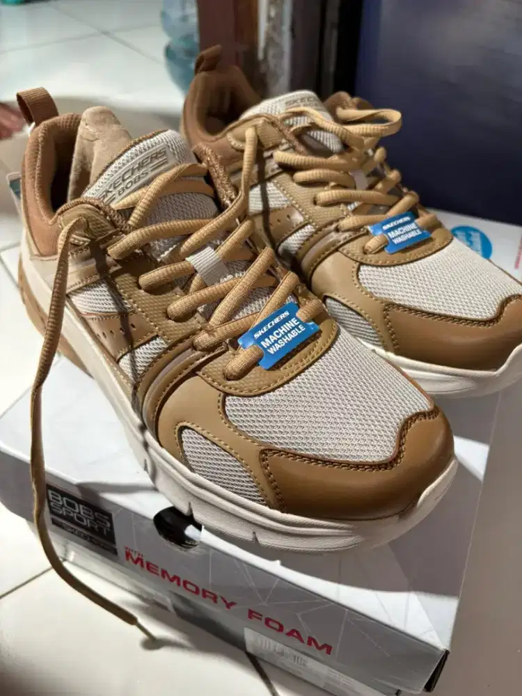 Sepatu skechers