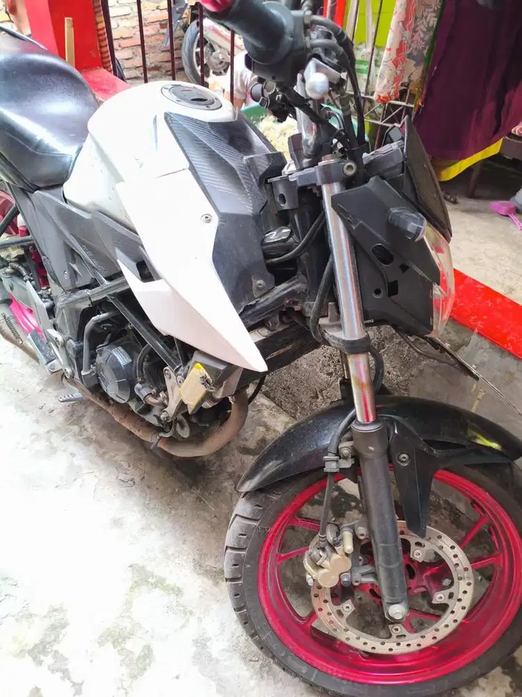 JUAL MOTOR HONDA CB 150 2016