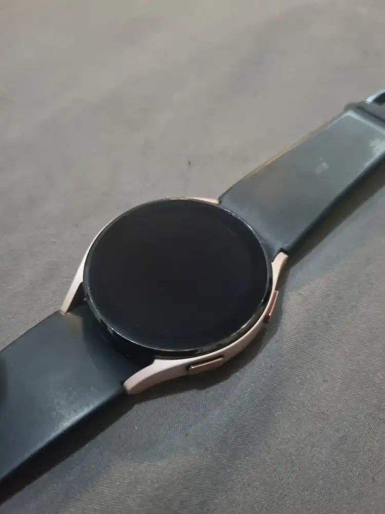 Galaxy Watch 4 40mm LTE limited edition