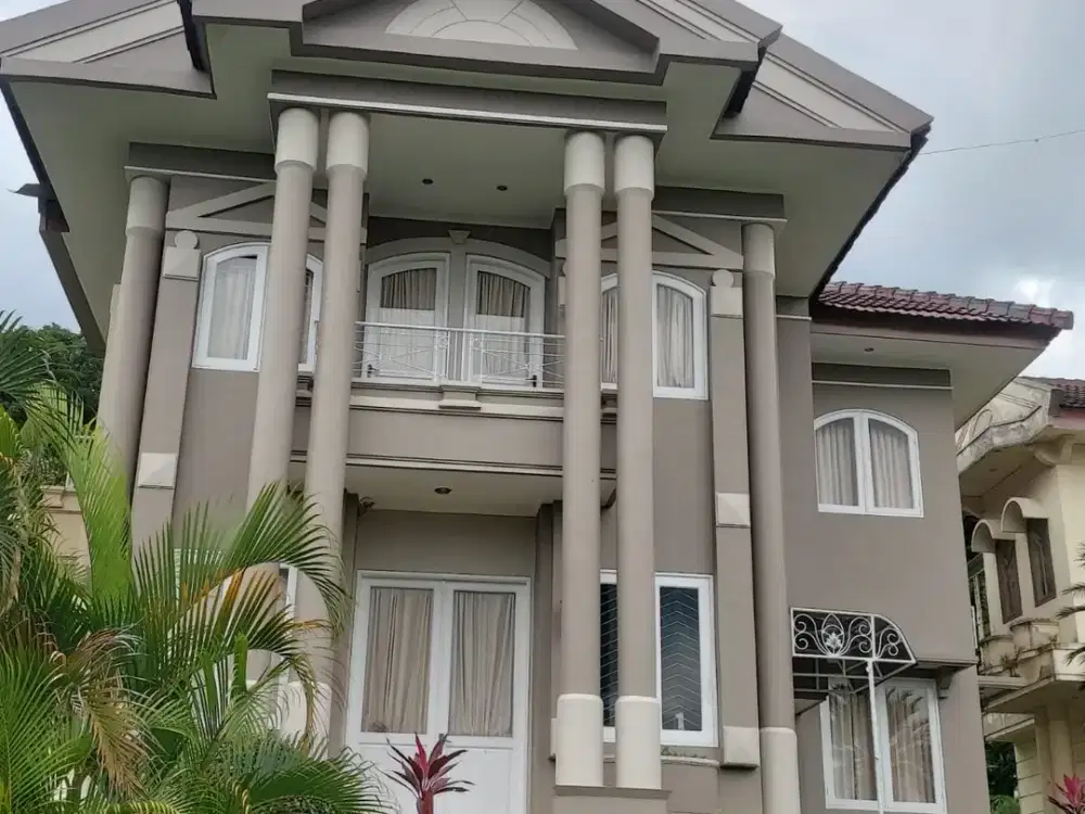 villa puncak trawas