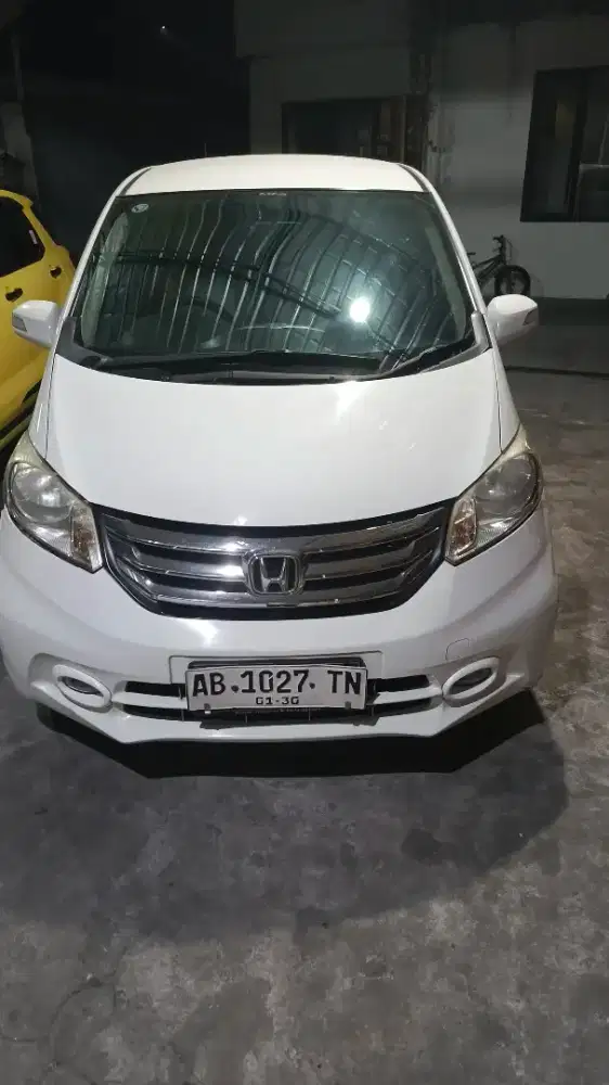Honda freed 2014 mulus murah saja