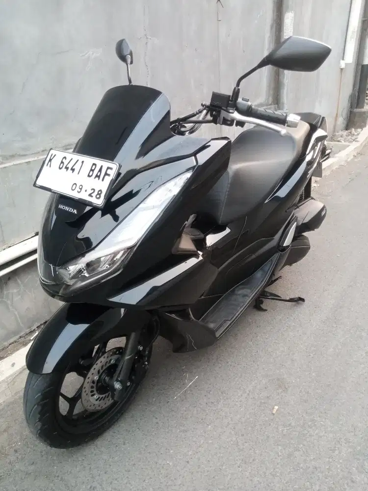 Honda PCX 160 2023 Hitam glossy
