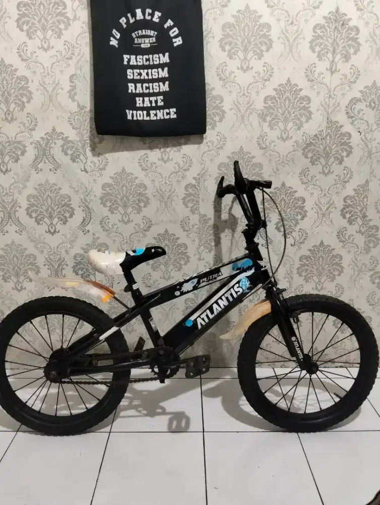 Sepeda BMX anak ukuran 18 untuk usia 5 sampai 8 tahun