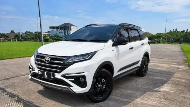 Toyota Rush 1.5 GR Sport AT 2022