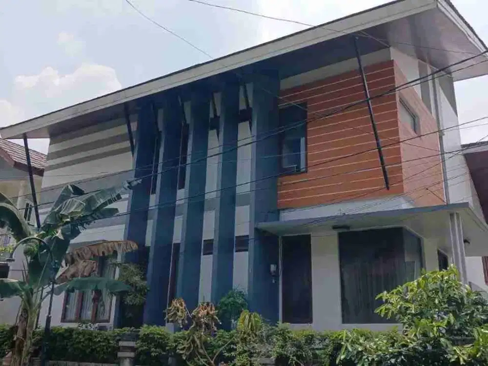 Di jual rumah Mewah, Rapi di Taman Laguna Cibubur