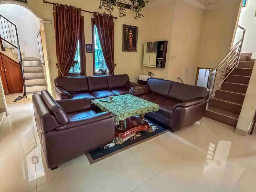 Di Jual Cepat Rumah Posisi Hook di Kota Wisata Cibubur