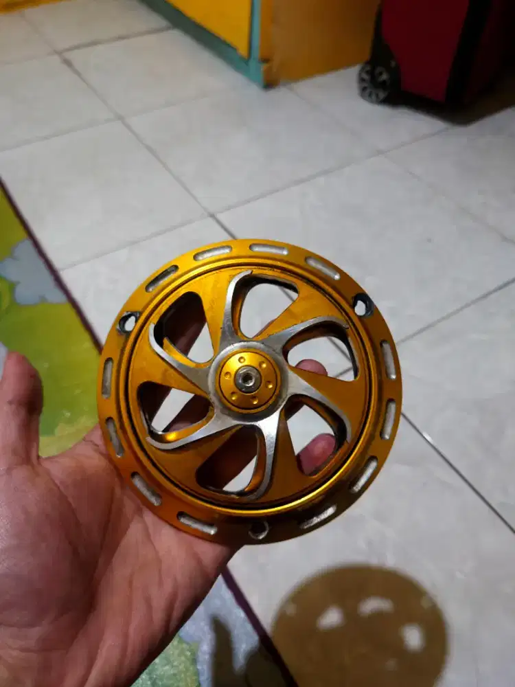 Cover Kipas Spinner Original Moscow