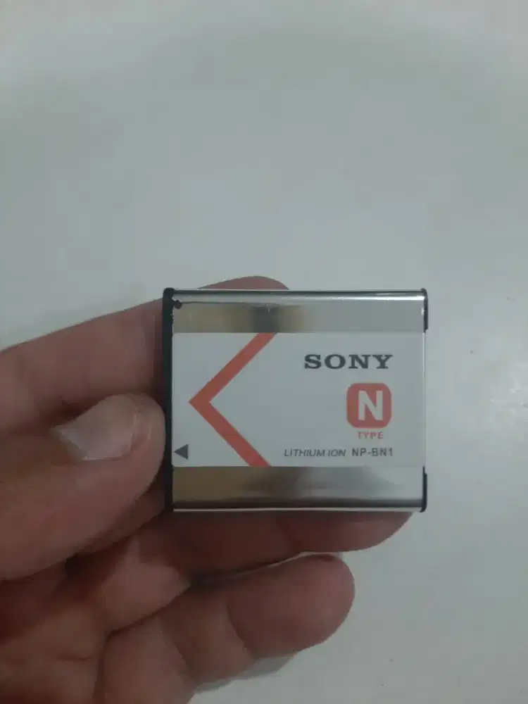 Batre Copotan Dari Kamera Sony DSC W530
Tipe NP-BN1